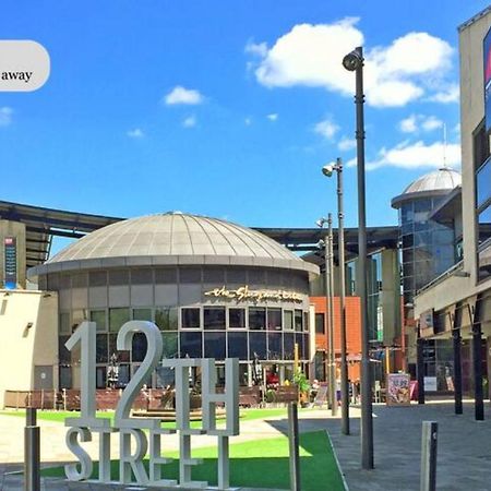 Luxury Campbell Park Apartments In Central Mk With Balcony, Free Parking & Smart Tv With Netflix By Yoko Property Milton Keynes Zewnętrze zdjęcie