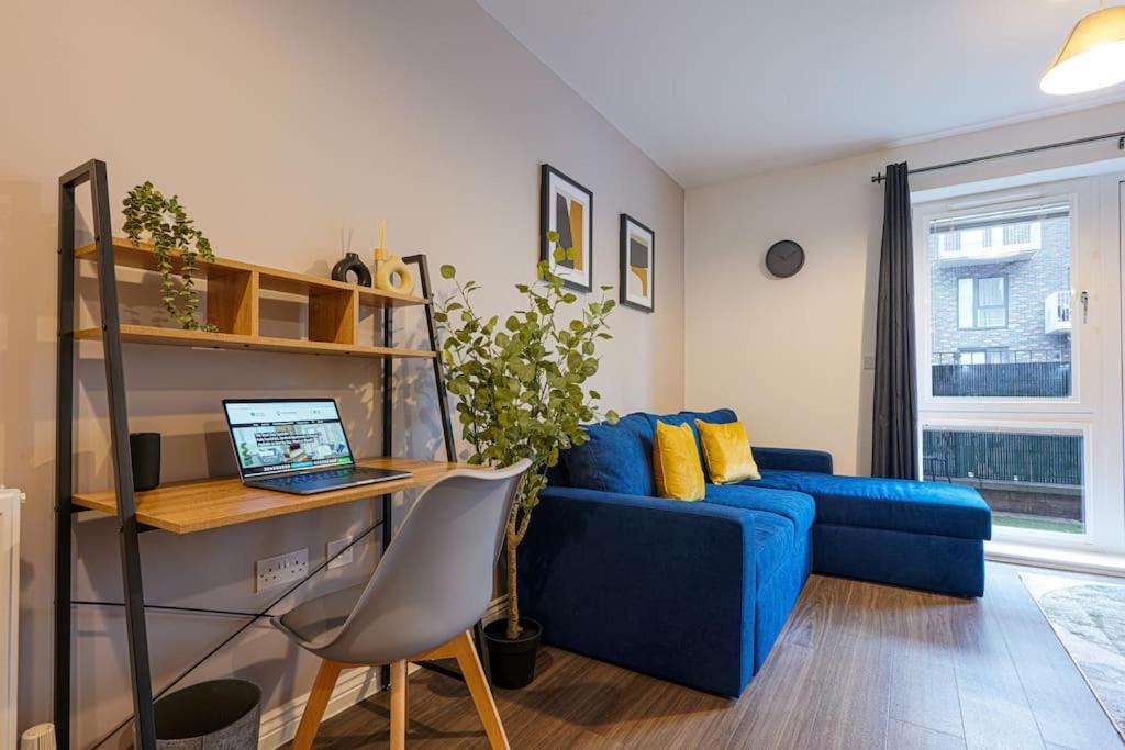Luxury Campbell Park Apartments In Central Mk With Balcony, Free Parking & Smart Tv With Netflix By Yoko Property Milton Keynes Zewnętrze zdjęcie