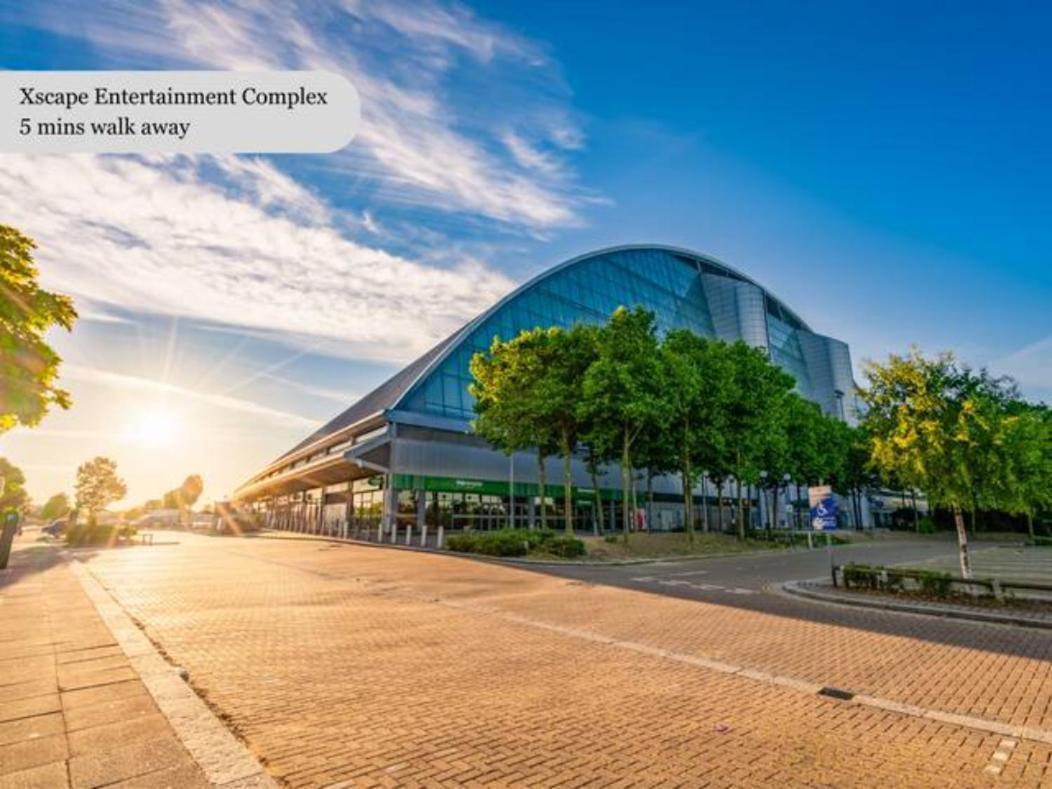 Luxury Campbell Park Apartments In Central Mk With Balcony, Free Parking & Smart Tv With Netflix By Yoko Property Milton Keynes Zewnętrze zdjęcie